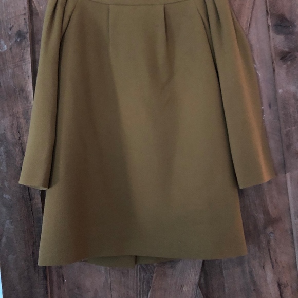 JCREW BEIGE JACKET - MEDIUM - 1 BOTTON DAMAGED - Picture 4 of 4